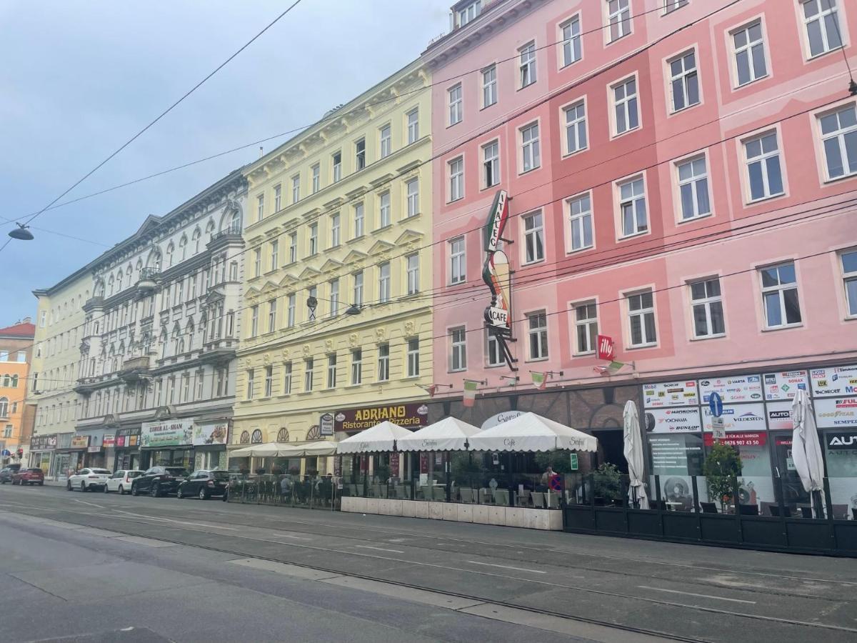 Cosy Flat With Huge Terrasse! Long Or Shortterm Viena Exterior foto